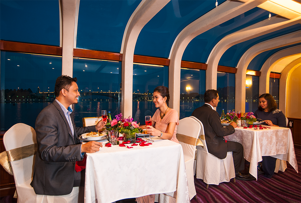 putrajaya cruise restaurant